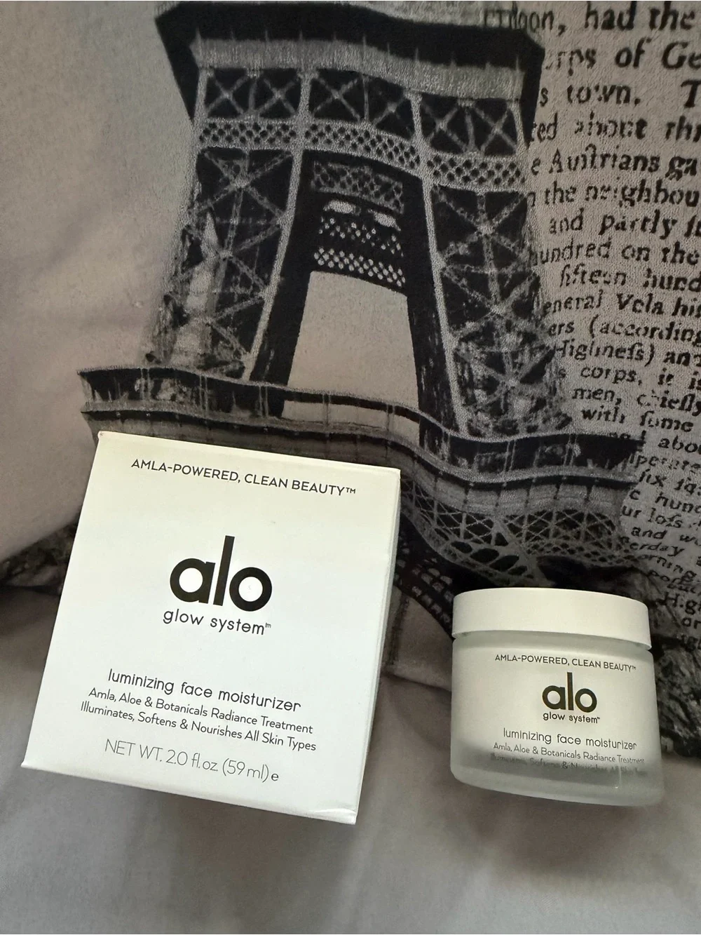 ALO Yoga white Luminizing Face Moisturizer